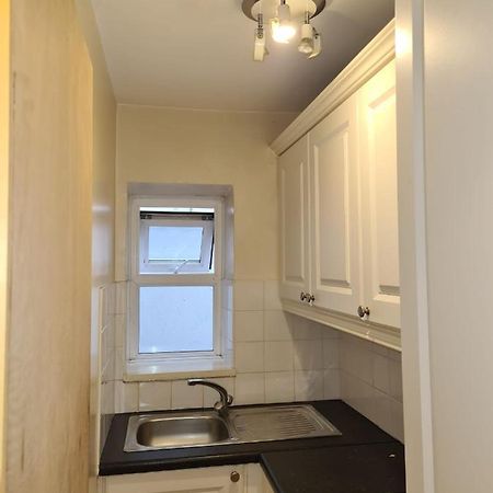 One Bedroom Apartment 더블린 외부 사진